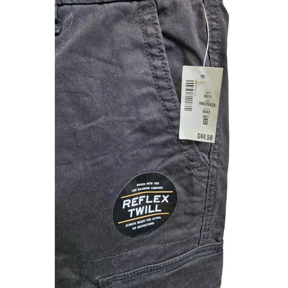 Aeropostale Black Cargo Shorts Size 32 Stretch NWT Reflex Twill